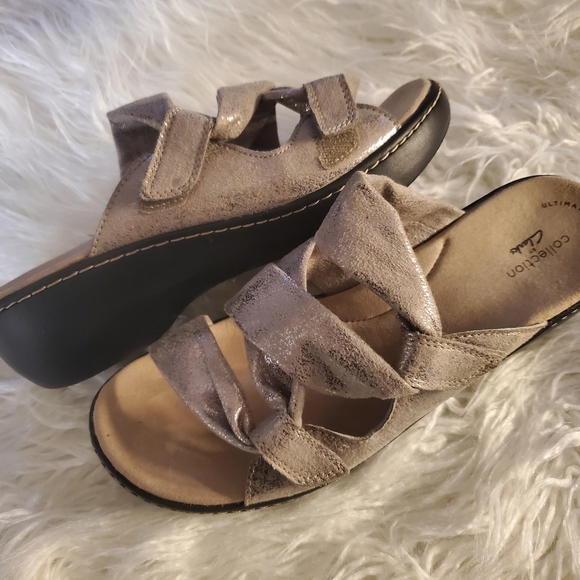 Clarks Women's Pewter Metallic Sandals Size 9 - Picture 5 of 6